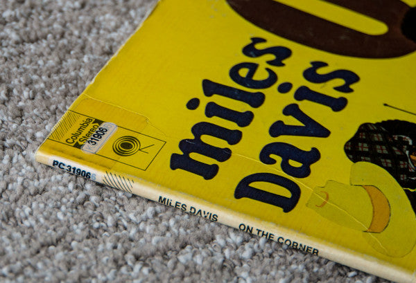 Miles Davis : On The Corner (LP, Album, Gat)