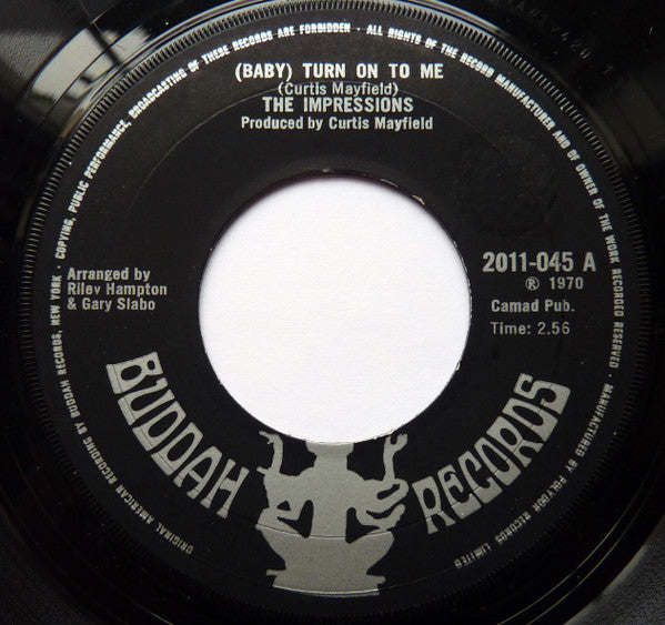 The Impressions : (Baby) Turn On To Me (7", Single)