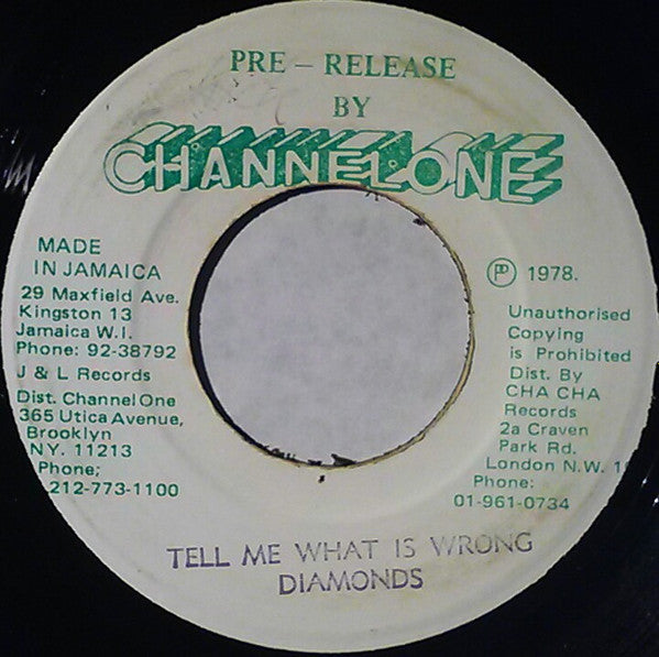 The Mighty Diamonds : Tell Me What Is Wrong (7", Gre)
