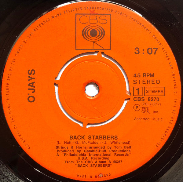 The O'Jays : Back Stabbers (7", Single)