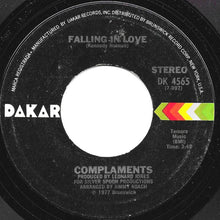 Complaments : Falling In Love / Chickens (7", Styrene, Pit)