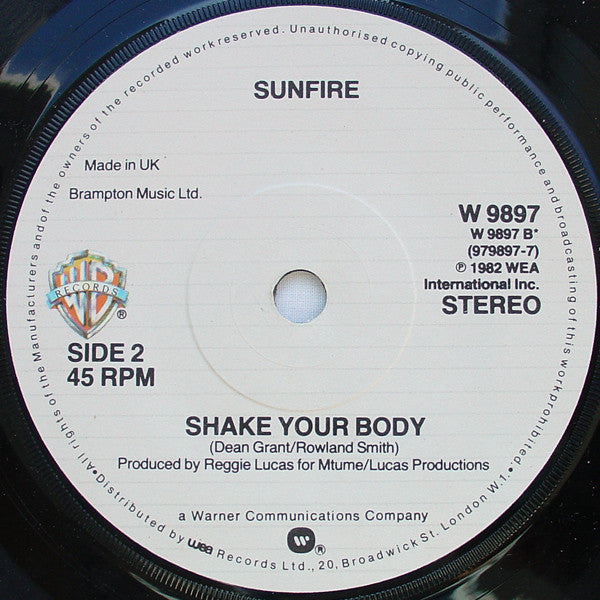 Sunfire (2) : Young, Free & Single (7", Single, Sol)