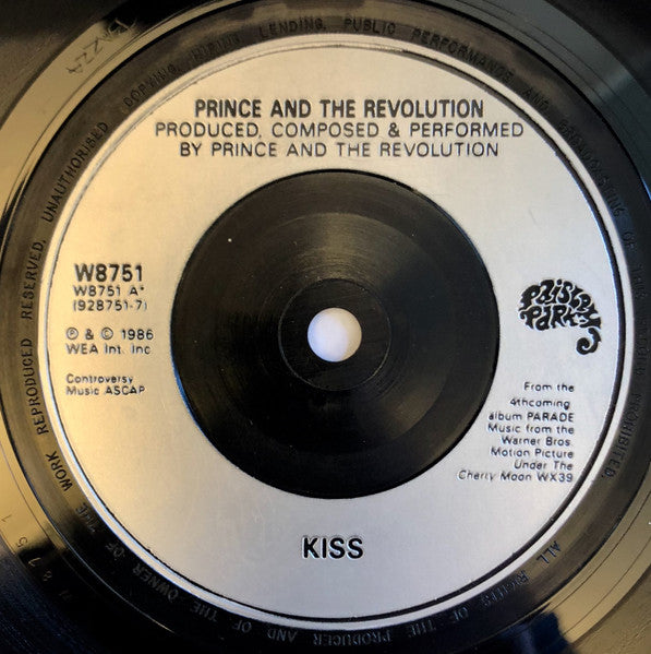 Prince And The Revolution : Kiss (7", Single, Sil)