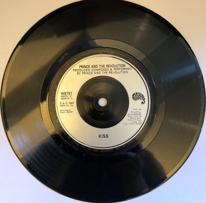 Prince And The Revolution : Kiss (7", Single, Sil)