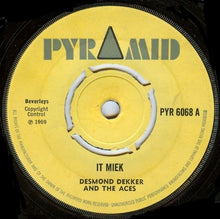 Desmond Dekker And The Aces* : It Miek  (7", Single, 4 P)