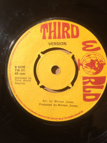 Flora Adams : Misty Blue (7", Pus)