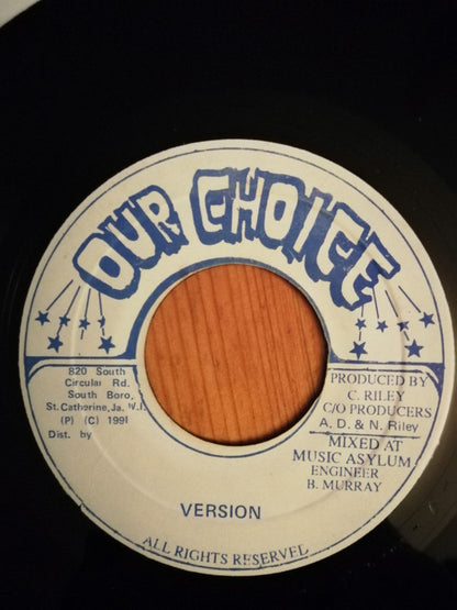 Aquaman (3) & Beenie Man : Girls A Fi Fling Off (7")