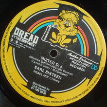 Earl Sixteen / Gilly Buchanan : Mister D.J. / Ghetto Youths (12")