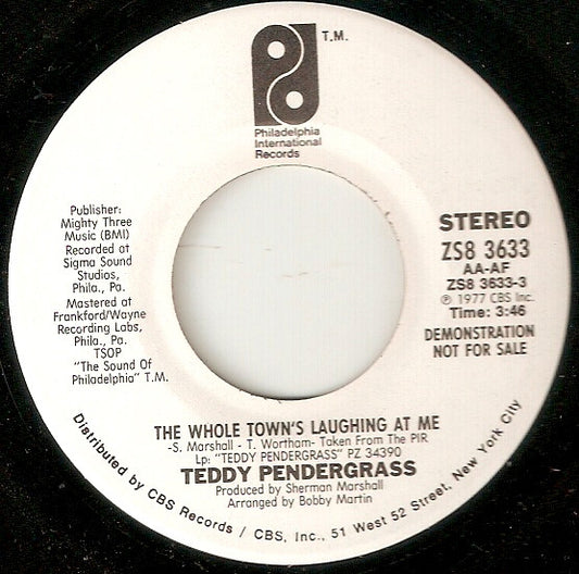 Teddy Pendergrass : The Whole Town's Laughing At Me (7", Promo)