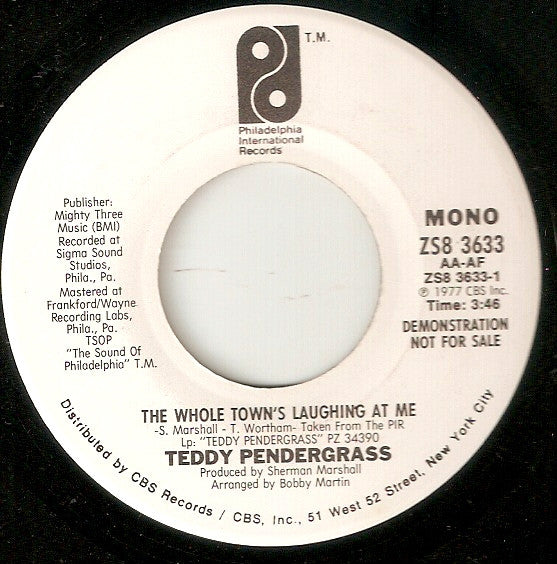 Teddy Pendergrass : The Whole Town's Laughing At Me (7", Promo)