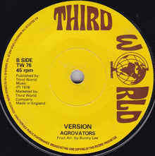 Johnny Clarke : Peace And Love In The Ghetto (7")