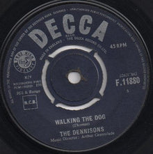The Dennisons : Walking The Dog (7", Single)