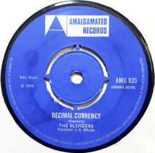 The Pioneers / The Blenders (2) : Mama Look Deh / Decimal Currency (7", Single)