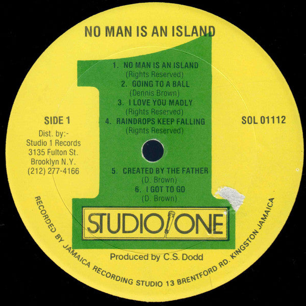 Dennis Brown : No Man Is An Island (LP, Album, RE, Yel)