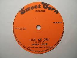 Bunny Lie Lie : Love Me Girl / Version (7")