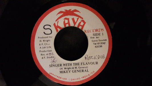 Mikey General : Singer With The Flavor  (7")