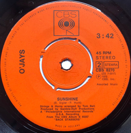 The O'Jays : Back Stabbers (7", Single)